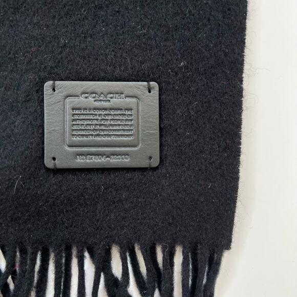 Coach Big Plaid Scarf Oversized Wool Fringe Red/Black NWT Unisex - Picture 3 of 7